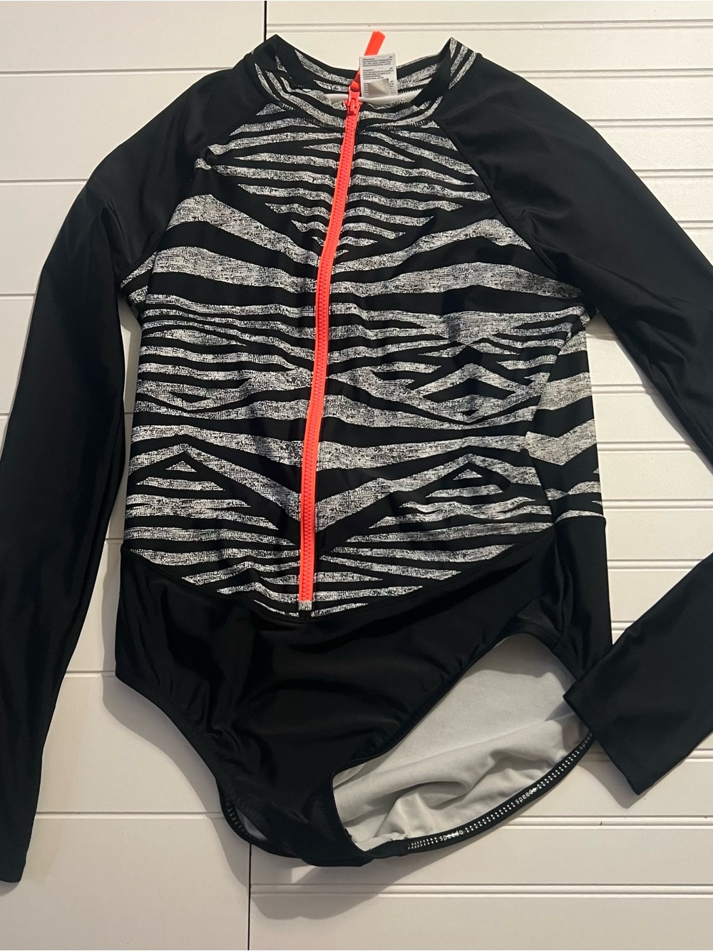 Speedo Granatina Long Sleeve Zip Front One Piece Swimsuit XL Black White Coral